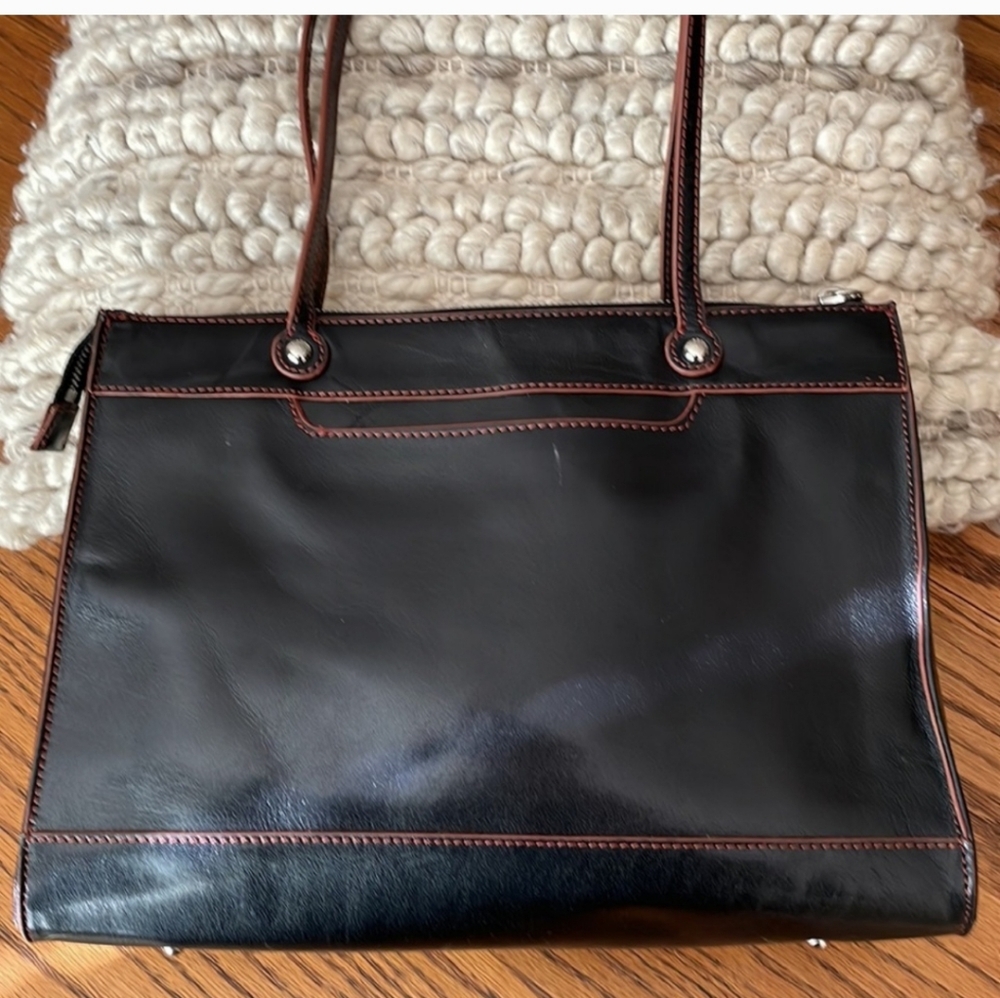 💚 HOBO The Original Black Leather Shoulder Purse